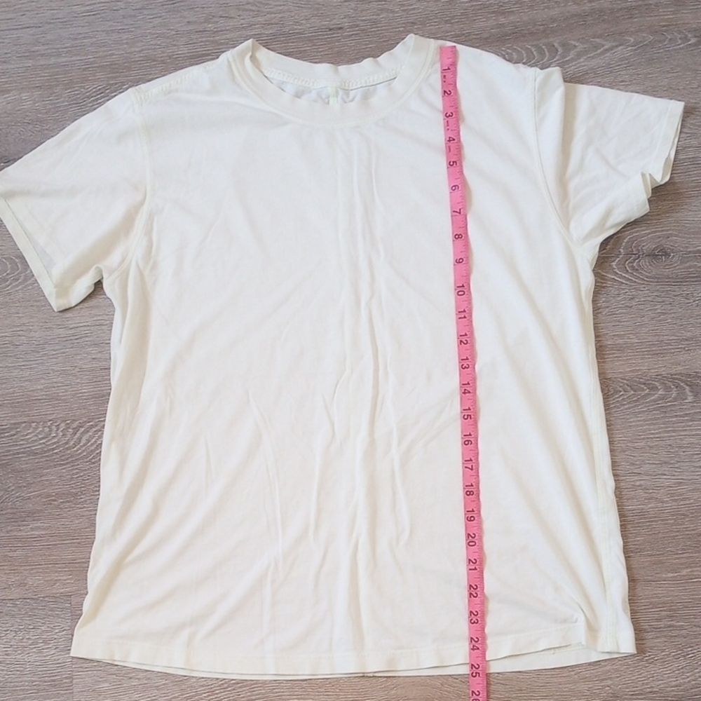 lululemon athletica Light Green Short Sleeve Tee - Picture 3 of 6